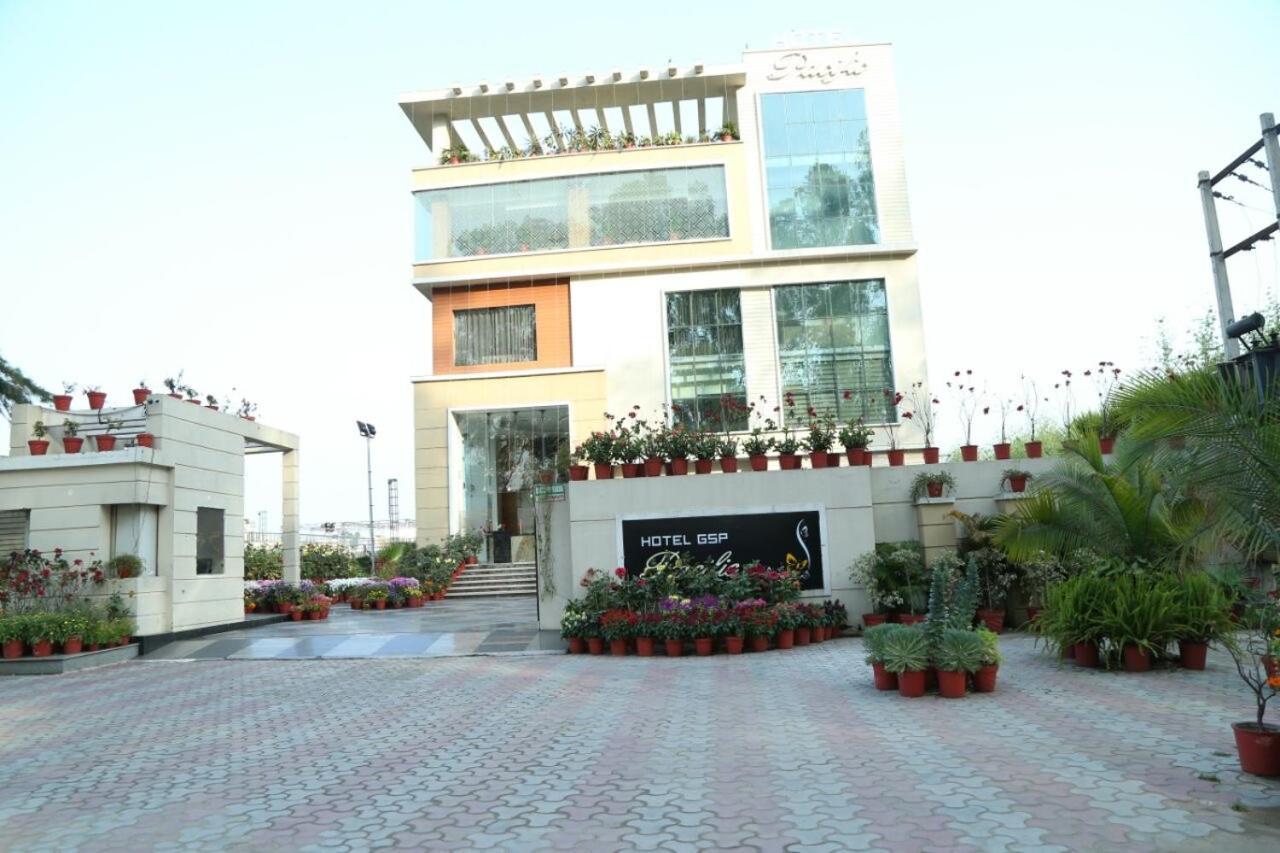 Hotel Pacific Roorkee 外观 照片