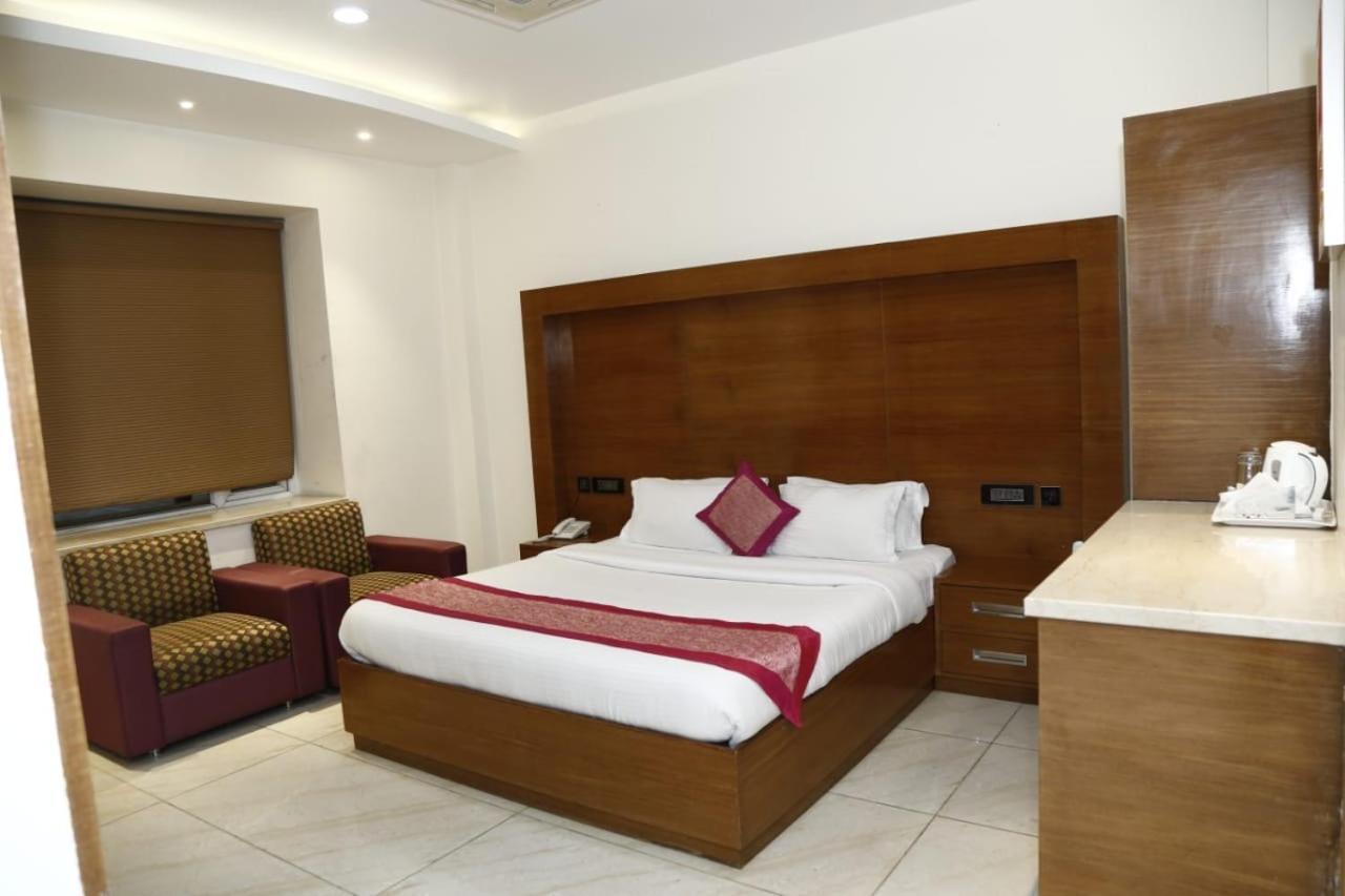 Hotel Pacific Roorkee 外观 照片